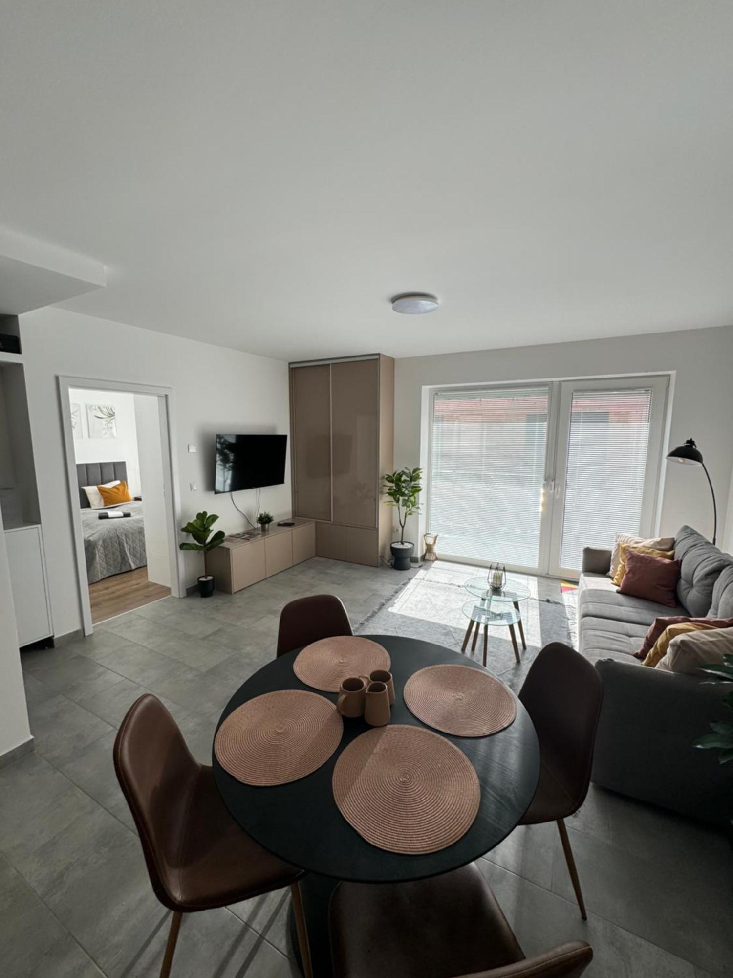 Hello 5C Apartman - 佩奇 外观 照片