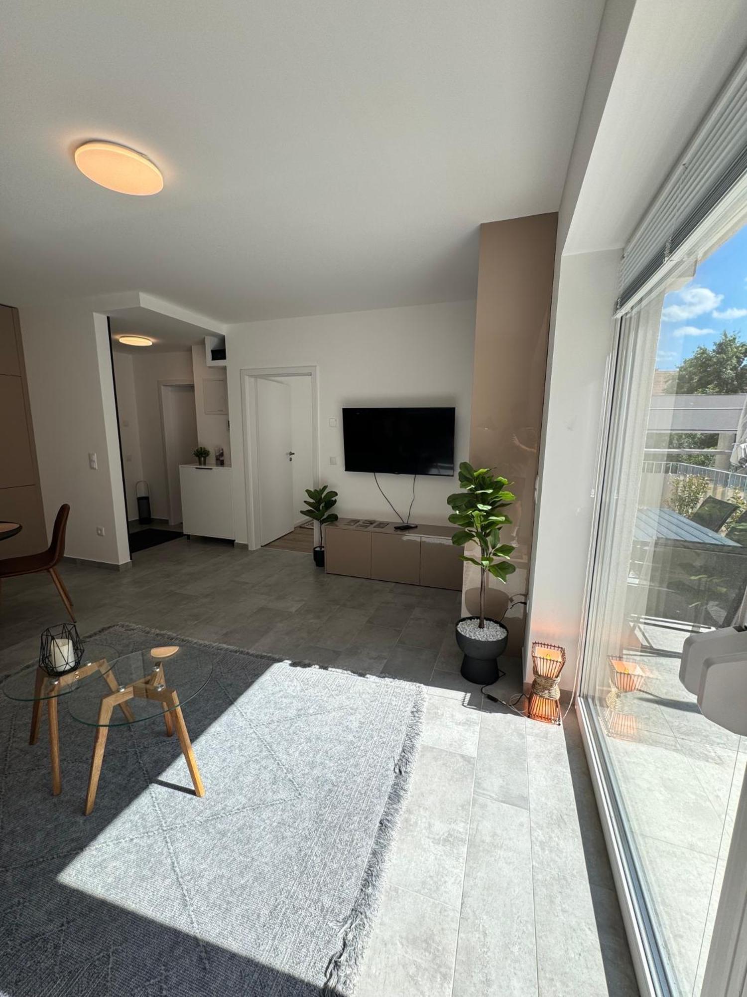 Hello 5C Apartman - 佩奇 外观 照片